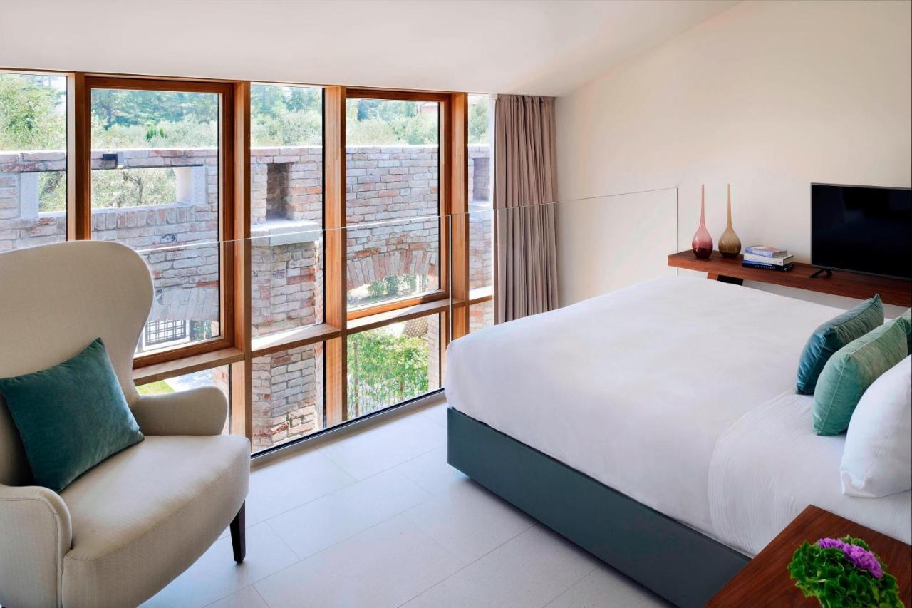 La Maisonette Loft Suite Split Level
